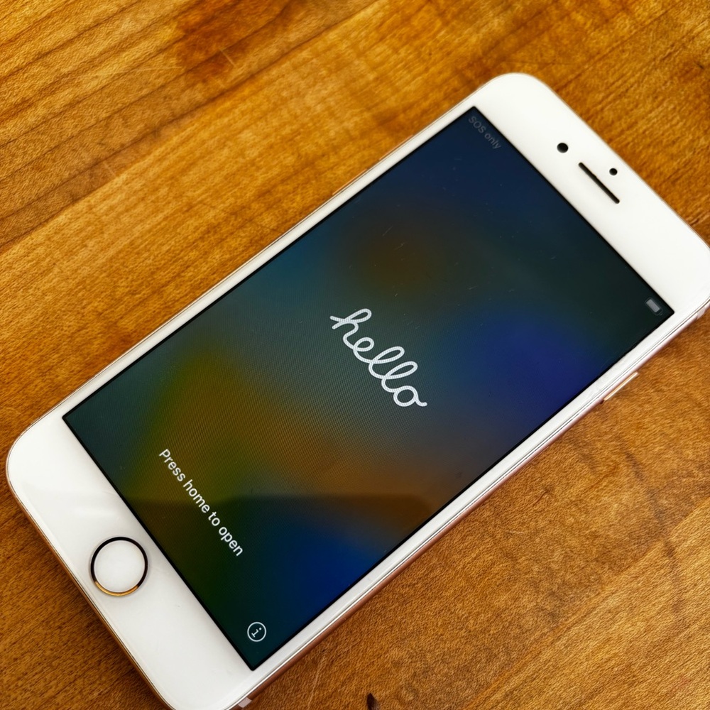 Apple iPhone 8 rose gold. Used.
